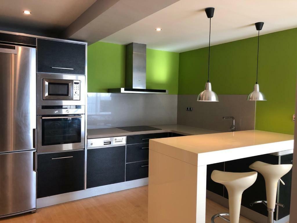 Apartamento Bruselas Салоу Экстерьер фото