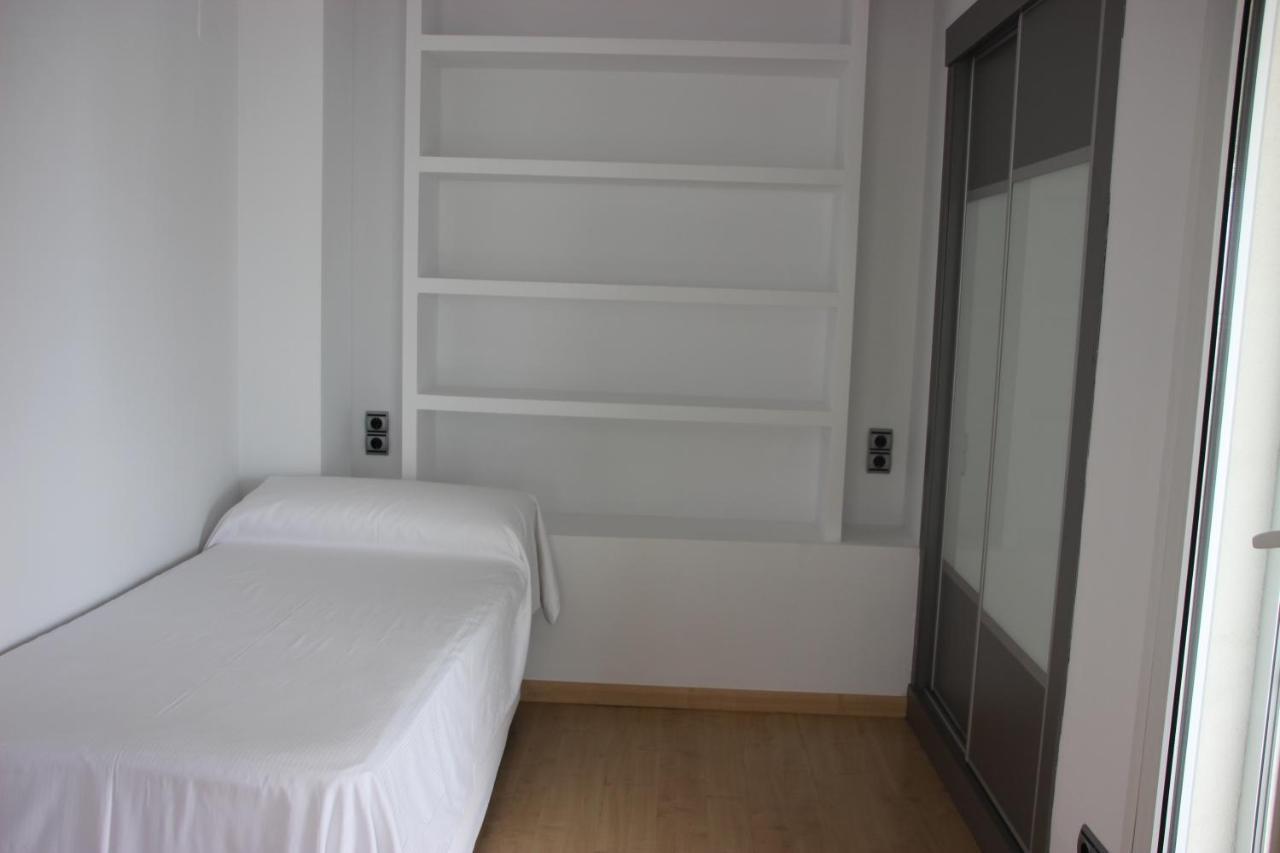 Apartamento Bruselas Салоу Экстерьер фото